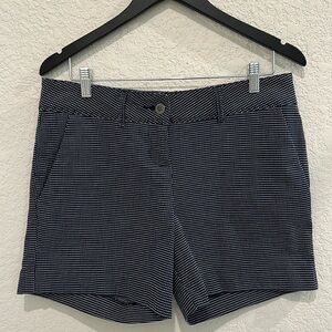 The limited dotted shorts size 10